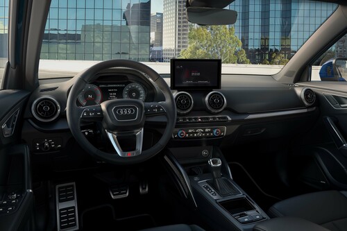 Audi Q2 mit Digital-Cockpit und 8,8-Zoll-Touchscreen.