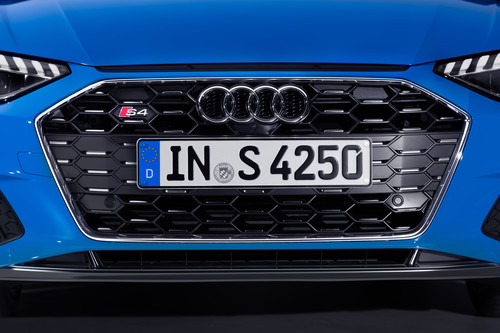 Audi S4.