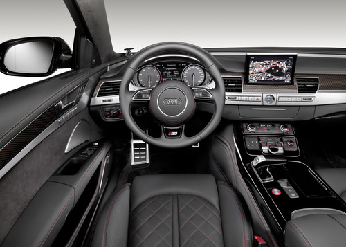 Audi S8 Plus.