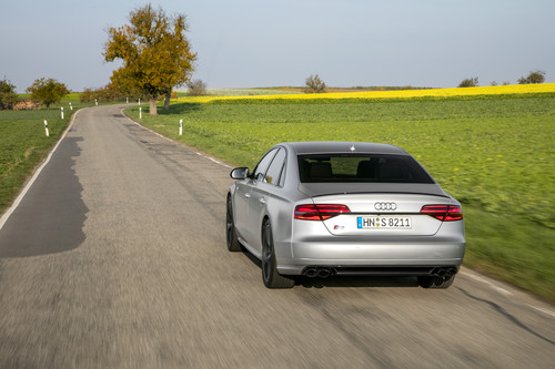Audi S8 plus.