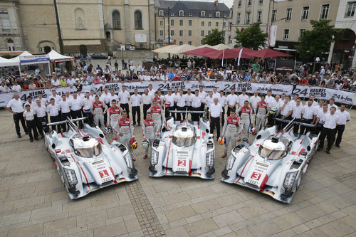 Audi startet in Le Mans zur Titelverteidigung und geht nach dem Qualifying von den ersten Plätzen aus ins Rennen.