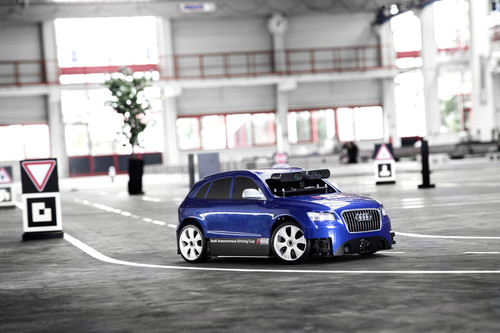 Audi sucht bestes pilotiert fahrendes Modellauto.