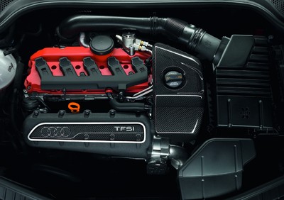 Audi TT RS - Motorraum.