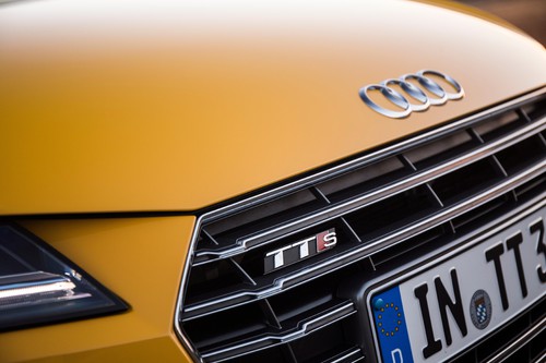 Audi TTS 2.0 TFSI Quattro: Die Form des Singleframe-Grills ist ein Zitat des Supersportwagens R8.
