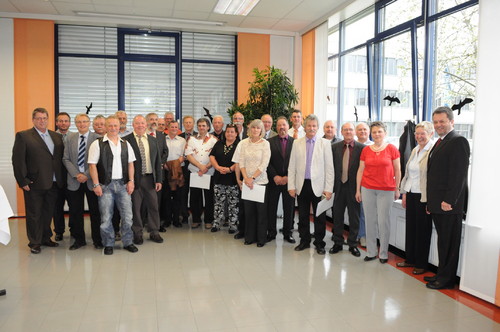 Auf der EvoBus-Jubilarfeier in Neu-Ulm wurden insgesamt 155 Jubilare für ihre langjährige Betriebszugehörigkeit geehrt.