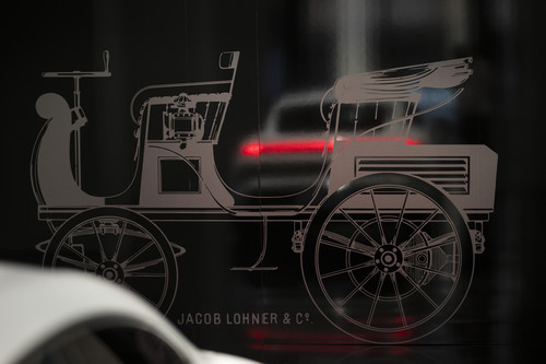 Ausstellung „Porsche – Pionier der Elektromobilität“ in Berlin: Der Lohner-Porsche als erstes Elektroauto.