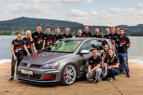 Auszubildende von Volkswagen und Sitech Sitztechnik präsentieren heute in Österreich beim internationalen Treffen der GTI-Fans ihren 400 PS (295 kW) starken Golf GTI Heartbeat. 