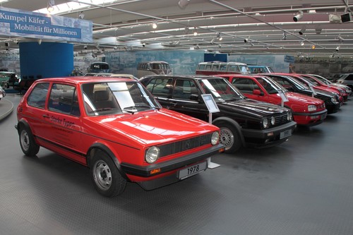 Automuseum Volkswagen – 40 Jahre Golf GTI: Sieben Generation Golf GTI.