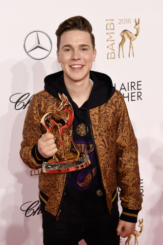 „Bambi“-Verleihung 2016: Preisträger und Mercedes-Benz-Markenbotschafter Felix Jaehn.