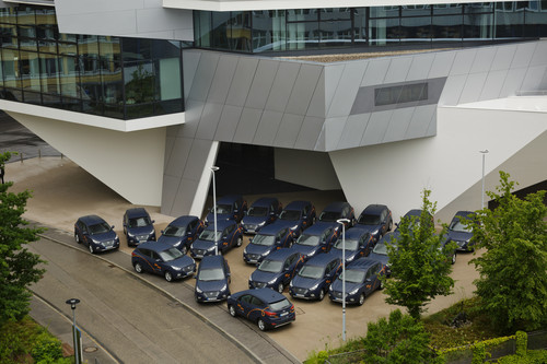Bee Zero: Mit 50 Hyundai ix35 Fuel Cell startet in München das erste Carsharing mit Brennstoffzellen-Fahrzeugen.