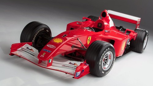 Bei RM Sotheby&#039;s versteigert: Ferrari F 1 (2001) von Michael Schumacher für 7 504 000 Dollar (6 385 000 Euro).