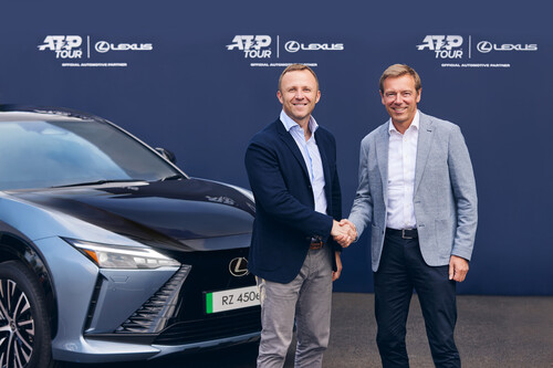 Besiegeln die neue Partnerschaft: ATP-Chef Massimo Calvelli und Pascal Ruch, Vice President Lexus und Value Chain bei Toyota Motor Europe. 