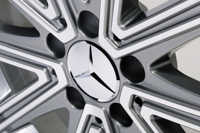 Bicolor-Leichtmetallrad von Mercedes-Benz Accessories.