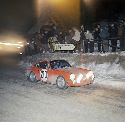 Bilder vergangener Triumphe: Victor Elfort auf dem Weg zum Gesamtsieg der Rallye Monte Carlo 1968.