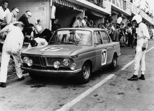 BMW 1800 beim 24-Stunden-Rennen im belgischen Spa Francorchamps 1966.