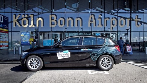 BMW 1er von Drive-Now beim Flughafen Köln-Bonn.