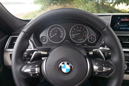 BMW 330e.