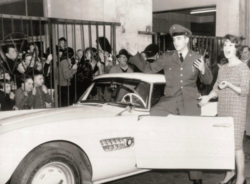 BMW 507: Soldat Elvis und ein 507.
