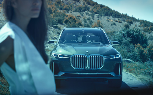 BMW Concept X7 iPerformance.