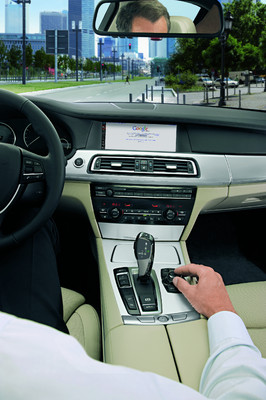 BMW Connected Drive holt das Internet ins Auto.