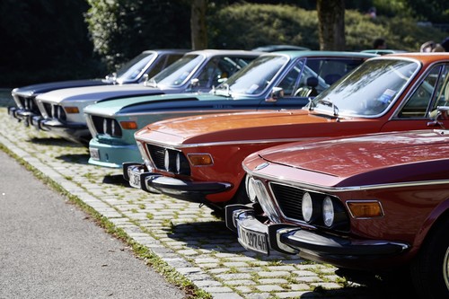 BMW feiert 100 Jahre Unternehmensgeschichte: Die Clubs brachten rund 1000 Klassiker der Marke nach München mit.

