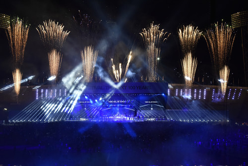 BMW feiert 100 Jahre Unternehmensgeschichte: Festival Night im Olympiastadion.