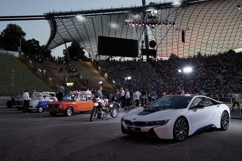 BMW feiert im Olympiapark in München 100 Jahre Unternehmensgeschichte.

