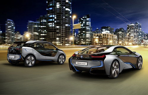 BMW i-Concept: BMW i3 Concept (links), i8 Concewpt.