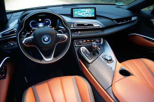 BMW i8 Roadster.