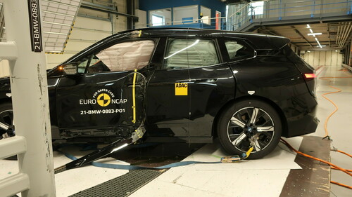 BMW iX im Euro-NCAP-Crashtest.