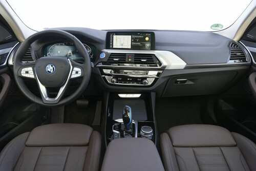 BMW iX3.