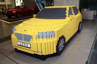 BMW X1 aus Lego.