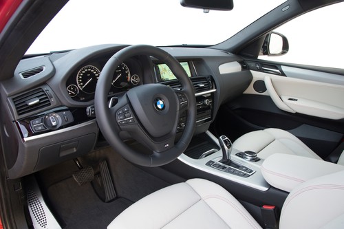 BMW X4 xDrive 35i.