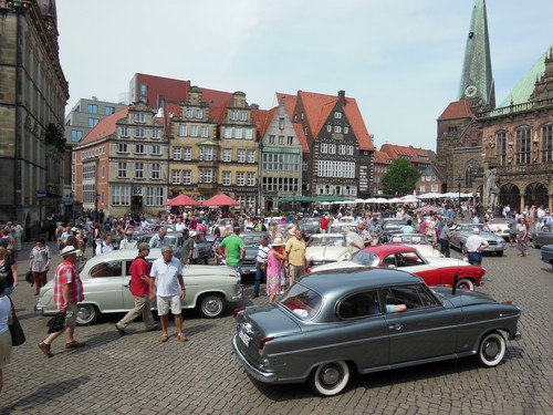 Borgward-Treffen auf dem Marktplatz in Bremen.