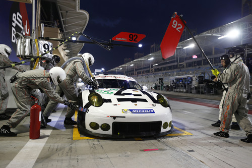 Boxenstopp für den Porsche 911 RSR (Nr. 92) vom Team Manthey mit Patrick Pilet und Frederic Makowiecki.
 