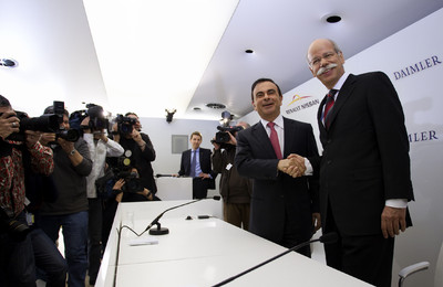 Carlos Ghosn, Chef der Renault-Nissan-Allianz und Dieter Zetsche, Vorsitzender der Daimler AG und Leiter von Mercedes-Benz Cars haben in Brüssel die Kooperation ihrer Unternehmen verkündet. 
