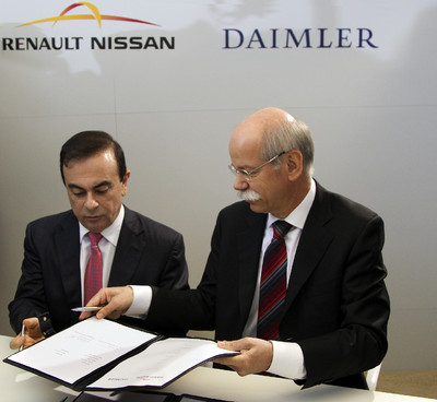 Carlos Ghosn, Chef der Renault-Nissan-Allianz und Dieter Zetsche, Vorsitzender der Daimler AG und Leiter von Mercedes-Benz Cars haben in Brüssel die Kooperation ihrer Unternehmen verkündet. 

