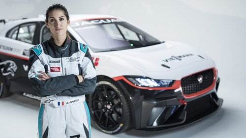 Célia Martin fährt für das Team Germany in der e-Trophy von Jaguar.