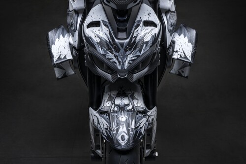 „Centauro“ nennt der Künstler Paolo Troilo die von ihm gestaltete Ducati Streetfighter V4 Lamborghini Speciale Clienti.