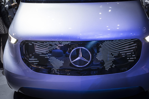 CES 2017: Mercedes-Benz Vision Van.