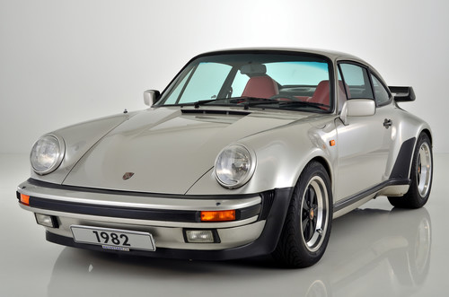 Classic Days Schloss Dyck 2016: Porsche 911 Turbo (1982) wird pilotiert von Walter Röhrl. 