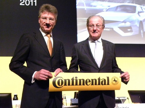 Continental Hauptversammlung 2011: Dr. Elmar Degenhardt und Aufsichtsratsvorsitzender Prof. Wolfgang Reitzle (rechts)