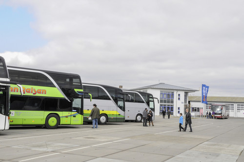 Daimler-Bus-Store-Show.