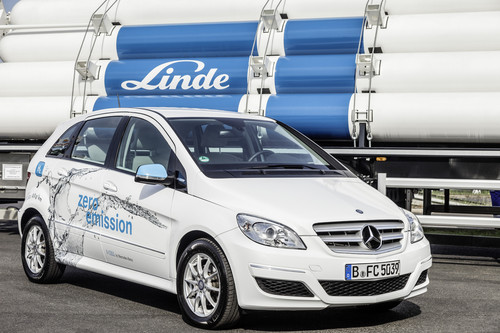 Daimler und Linde bauen das Tankstellennetz für Brennstoffzellenfahrzeuge aus.