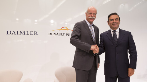 Daimler-Vorstandsvorsitzender Dr. Dieter Zetsche (l.) und Renault-Nissan-Chef Carlos Ghosn.