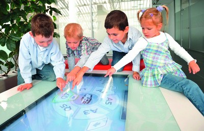 Das Audi-Forum Ingolstadt erhält für seinen Erlebnisweg für Kinder und Jugendliche den „Sinus-Award“.