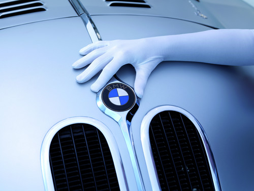 Das BMW-Museum lädt zur Nacht der weißen Handschuhe ein.