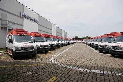 Das braslianische Gesundheitsminsterium hat die ersten 225 von 800 Krankenwagen auf Basis des Mercedes-Benz Sprinter in Dienst gestellt.