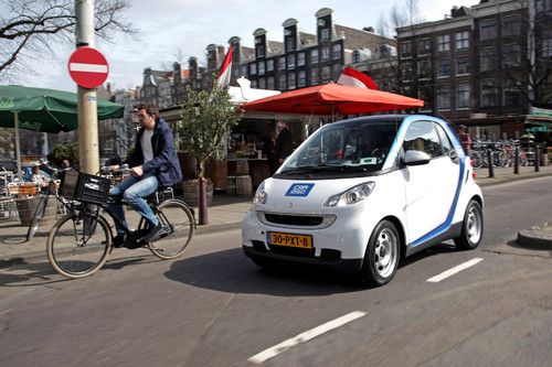 Das Daimler-Mobilitätskonzept Car2go soll In Amsterdam mit 300 Smart Fortwo Electric Drive umgesetzt werden.
