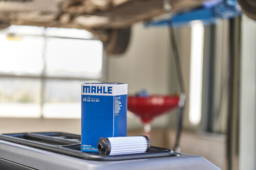 Das Getriebeölservicegerät Mahle ATX 280 schlägt auch den passenden Filter vor.